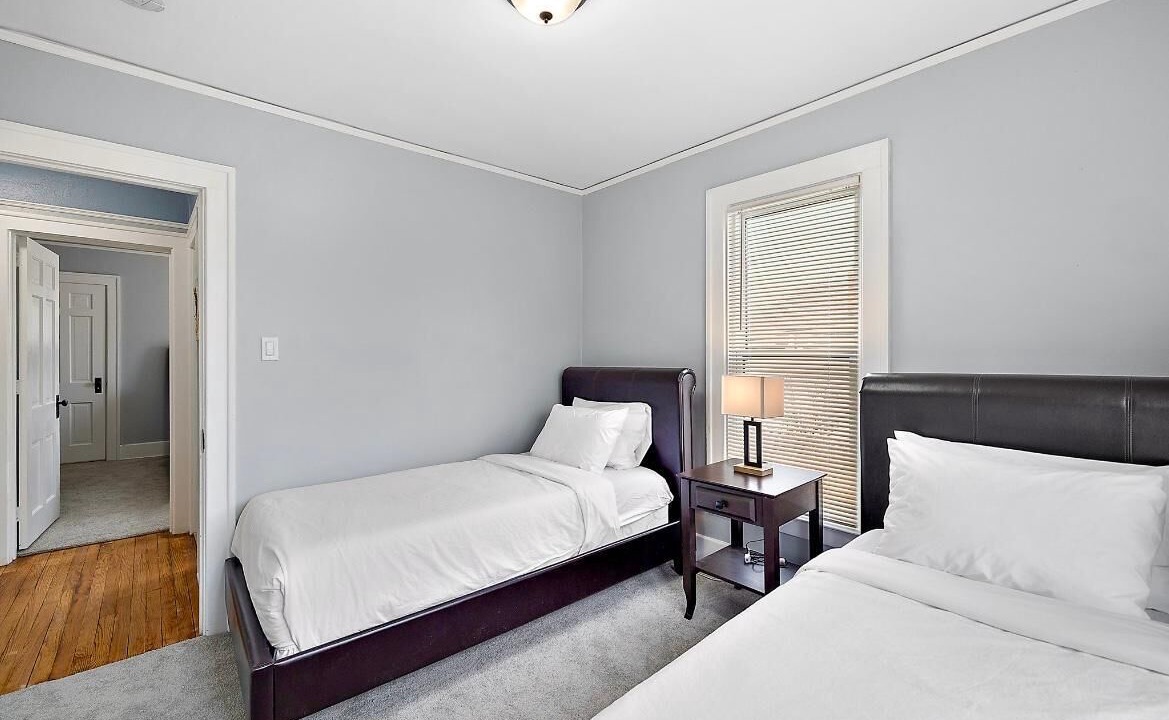 Photo of Bedroom in Mount Clemens