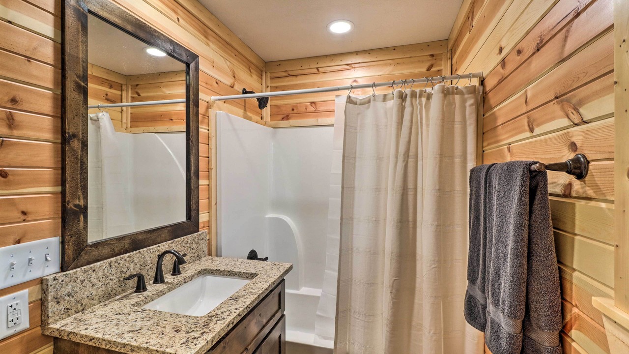 Photo of Bathroom in Greers Ferry