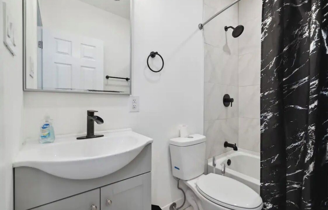 Photo of Bathroom in Mantua