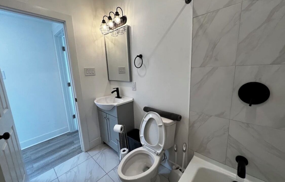 Photo of Bathroom in Mantua