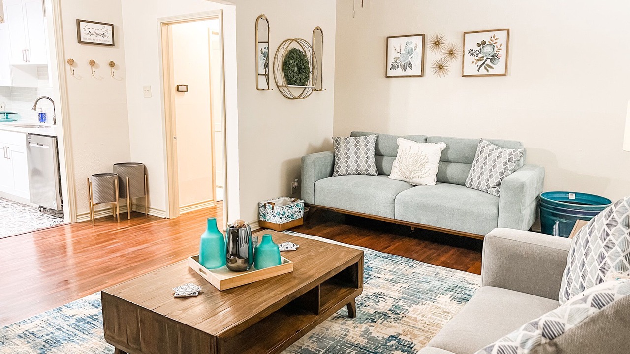 Photo of Livingroom in Bay Area