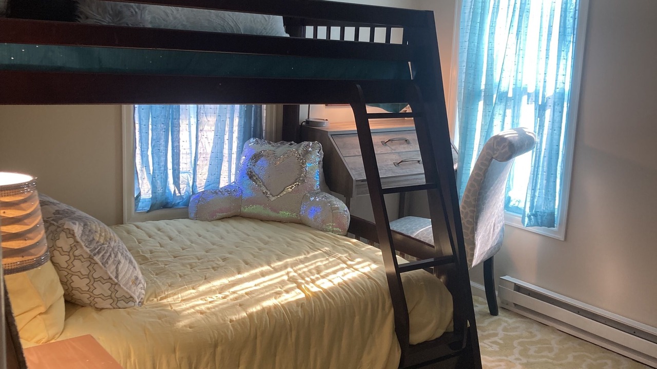Photo of Bedroom in Crystal City