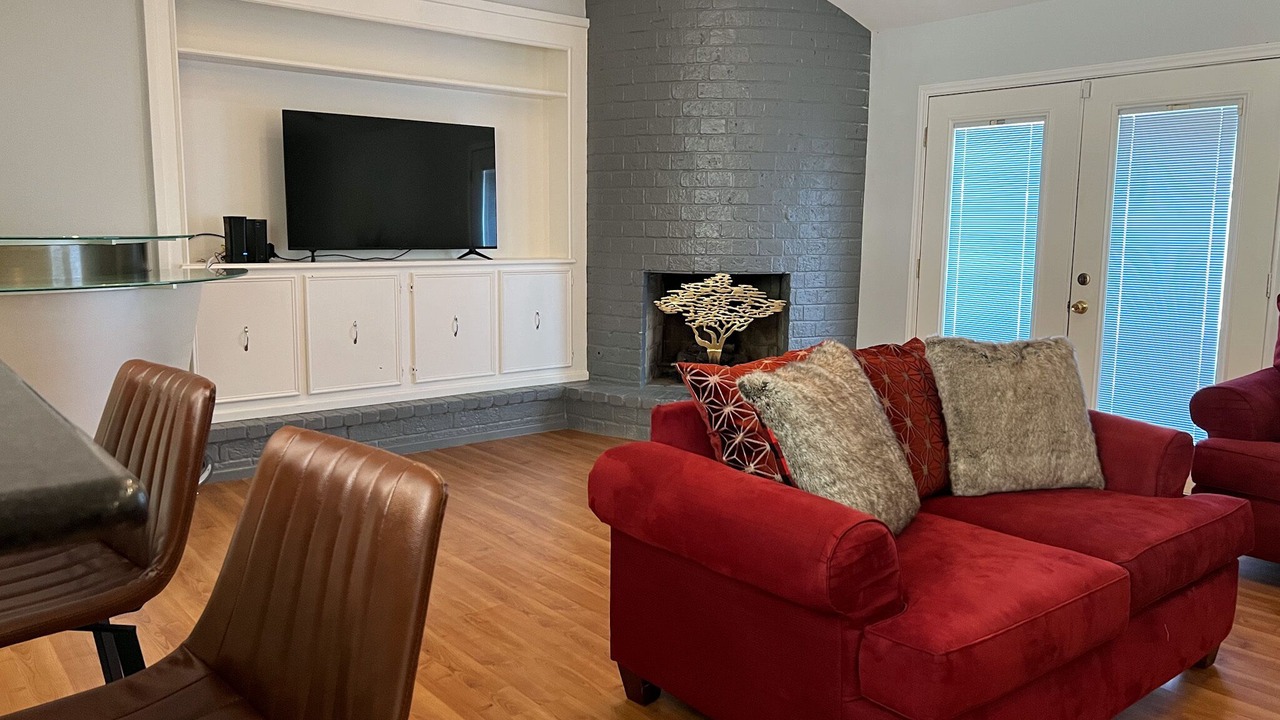 Photo of Livingroom in South Side