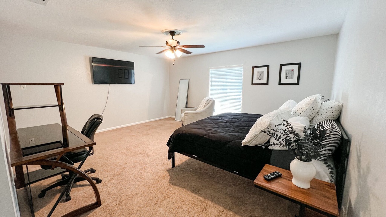 Photo of Bedroom in South Side