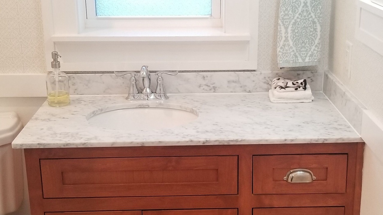 Photo of Bathroom in Austin Ave.
