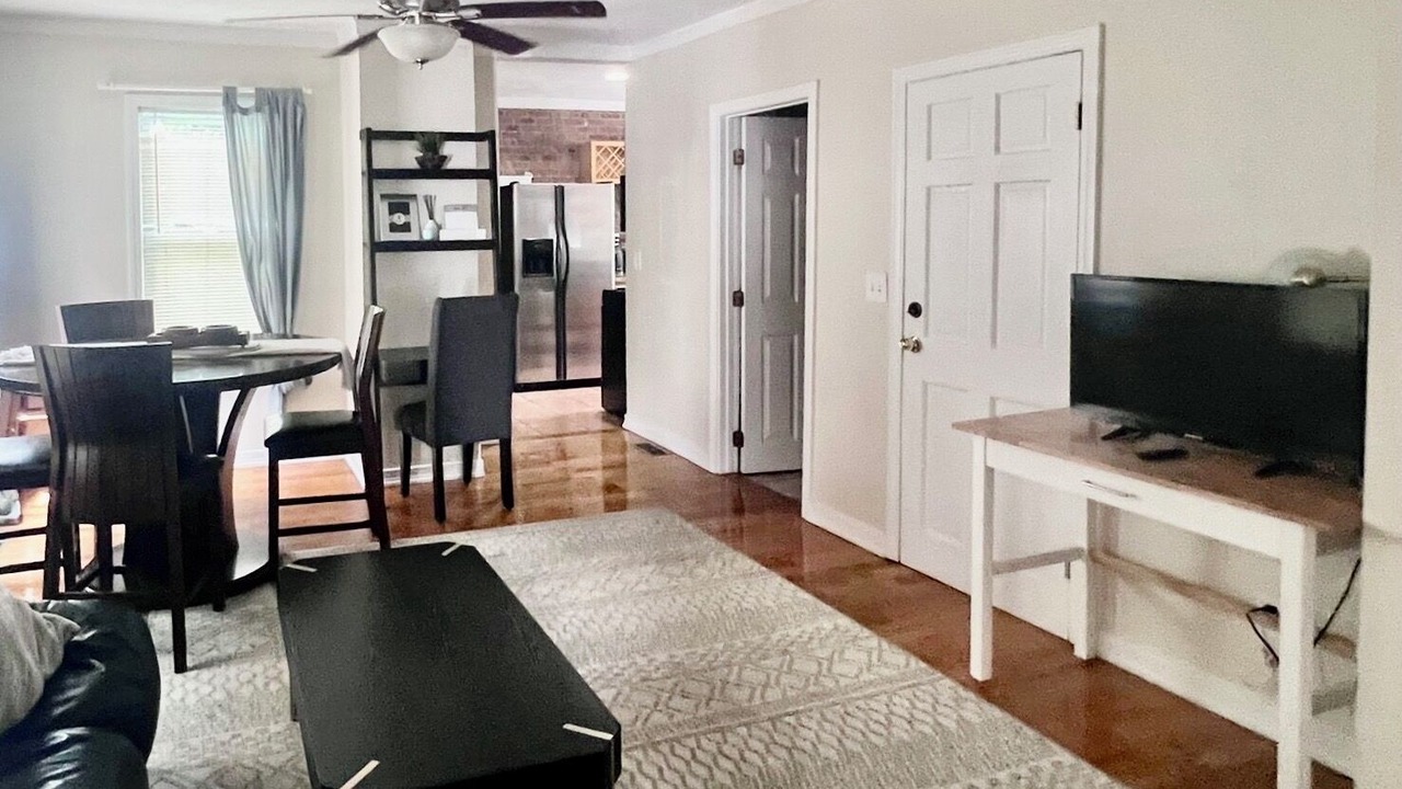 Photo of Livingroom in Federal Hill