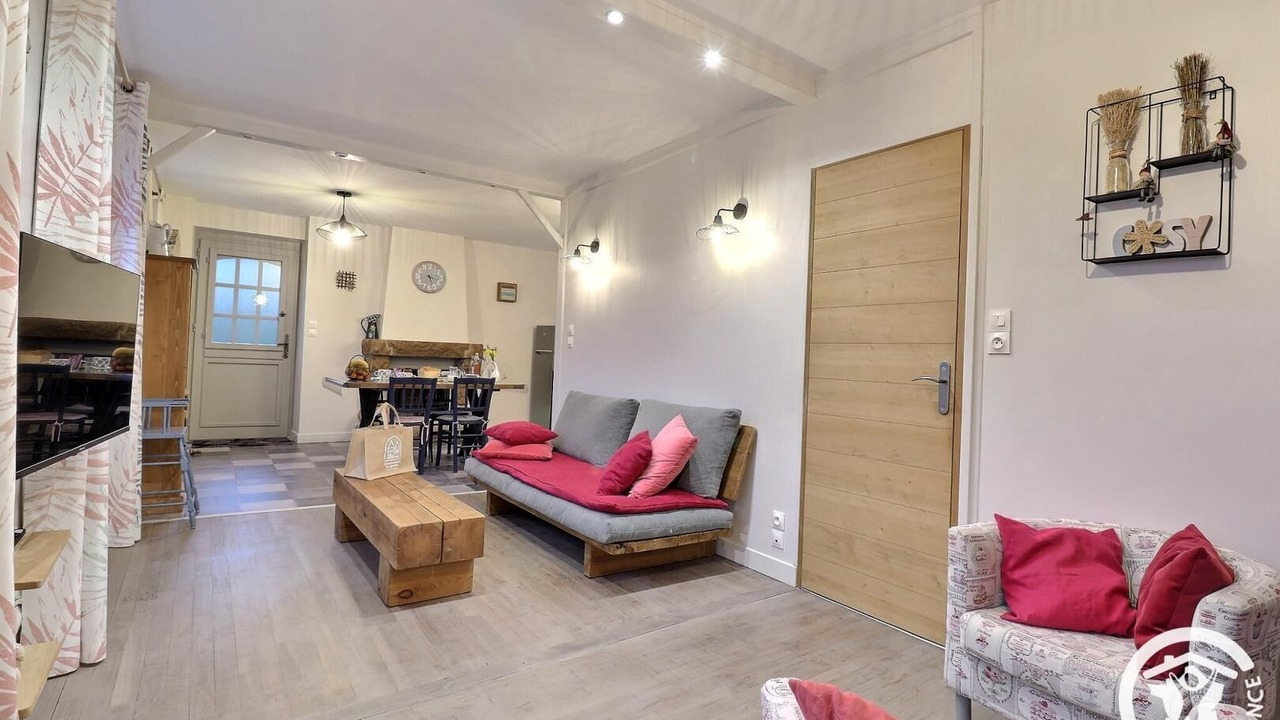 Photo of Livingroom in Marcille-Raoul