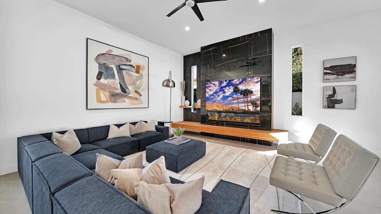 Photo of Livingroom in Tahquitz River Estates