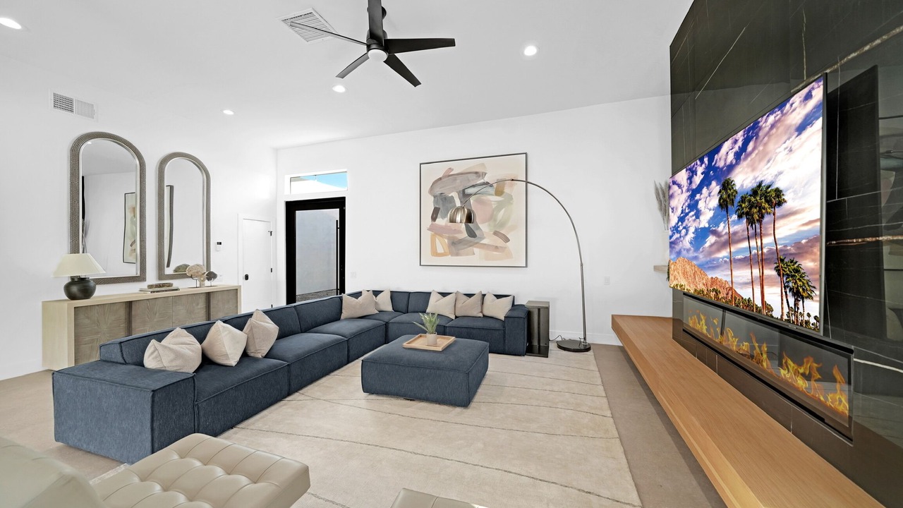 Photo of Livingroom in Tahquitz River Estates
