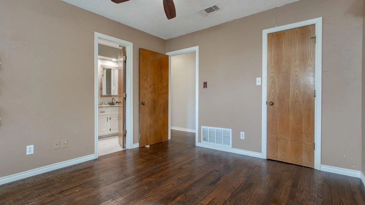 Photo of Others in Lucas