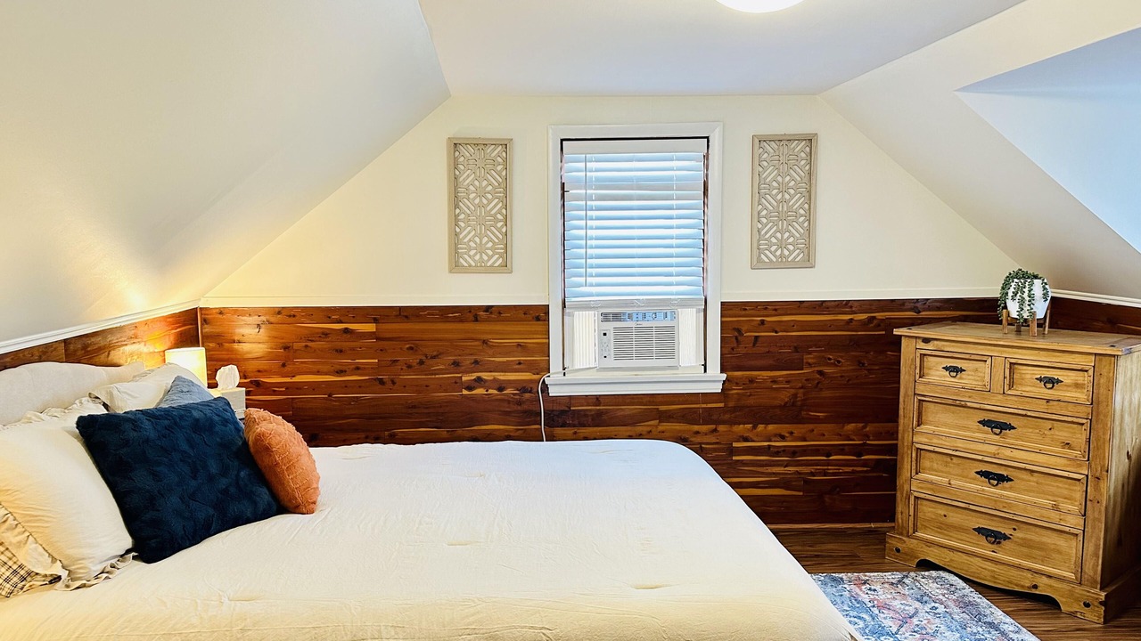 Photo of Bedroom in Erie