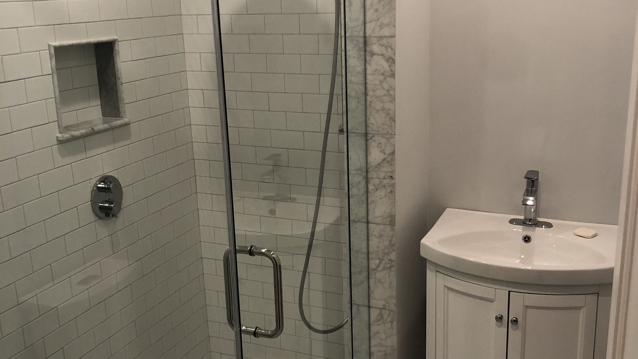 Photo of Bathroom in East Avenue