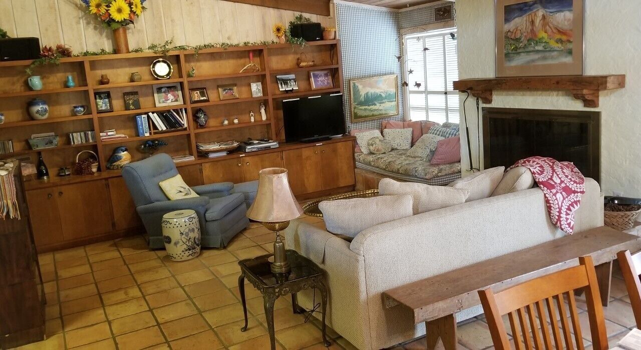 Photo of Bedroom in Uvalde