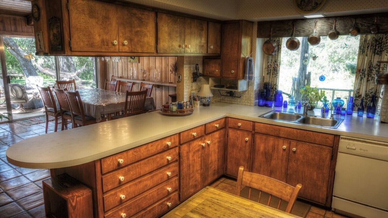 Photo of Bedroom in Uvalde