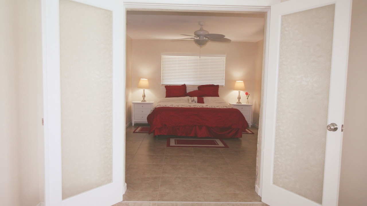 Photo of Bedroom in Edgewater