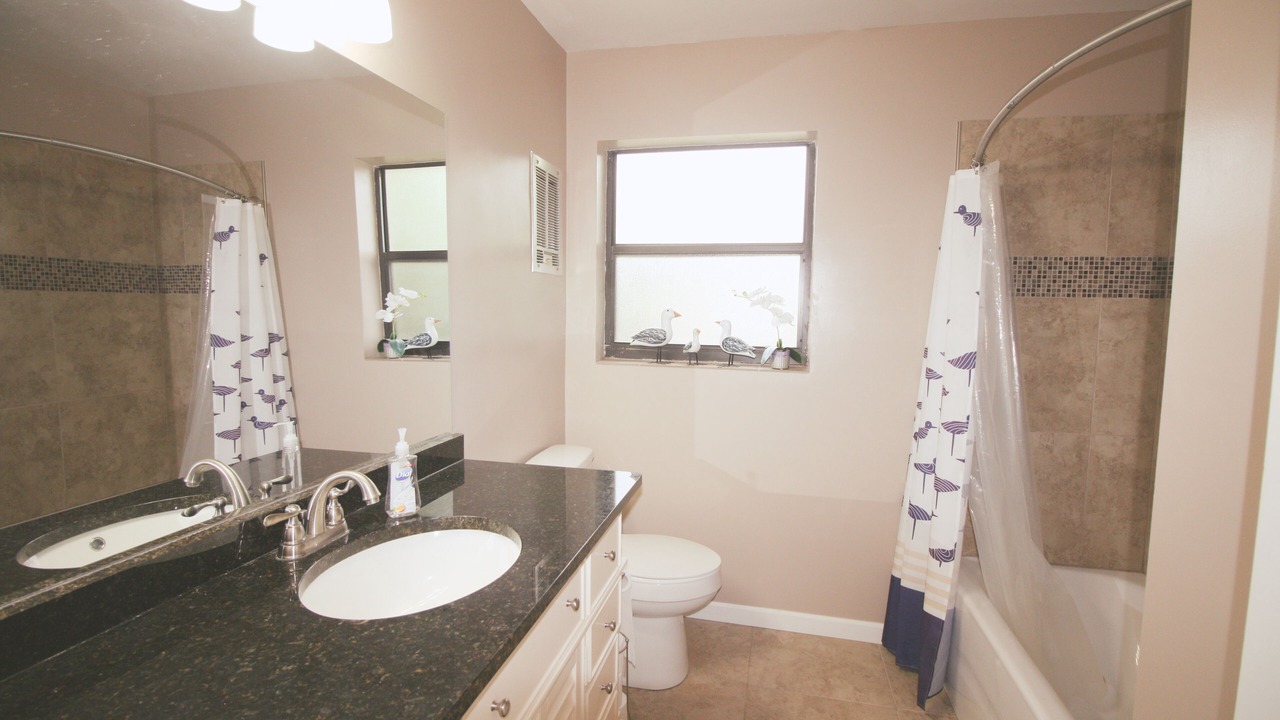 Photo of Bathroom in Edgewater