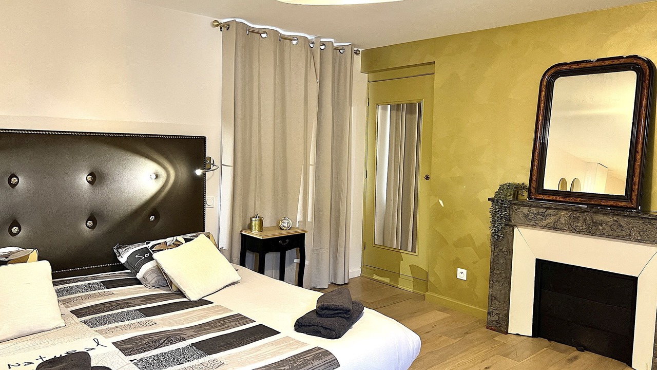 Photo of Bedroom in Downtown Angers