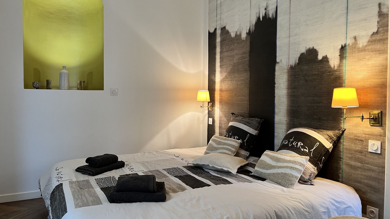 Photo of Bedroom in Downtown Angers