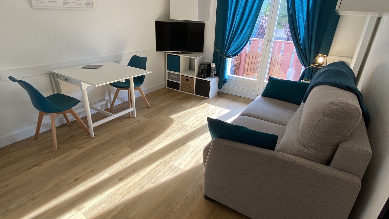 Photo of Livingroom in Esquieze-Sere