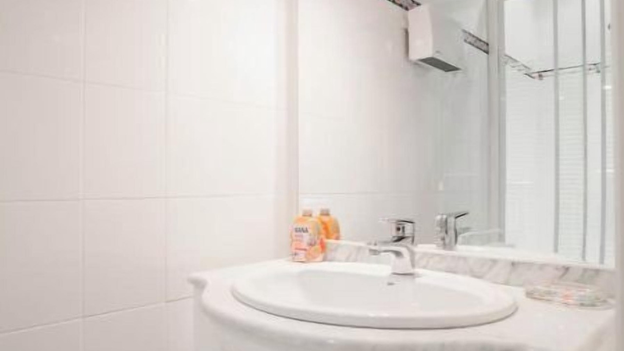 Photo of Bathroom in Gujan-Mestras