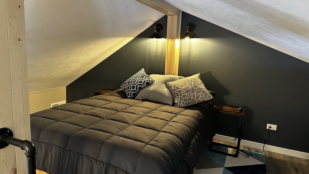 Photo of Bedroom in Alden