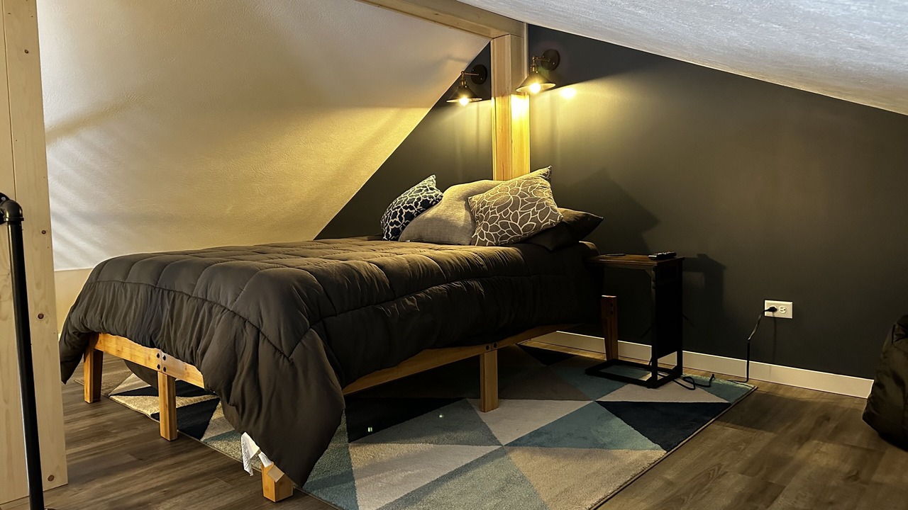 Photo of Bedroom in Alden