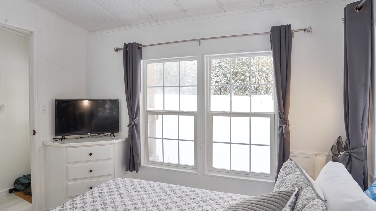 Photo of Bedroom in Kawartha Lakes