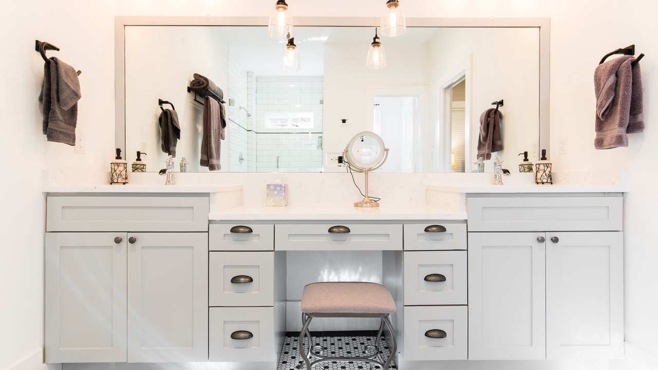 Photo of Bathroom in Junius Heights