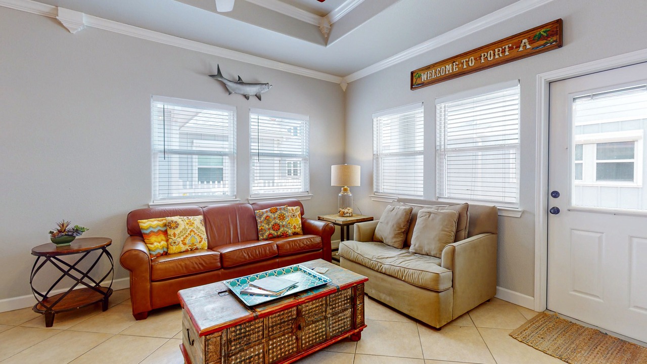 Photo of Livingroom in Safe Harbor