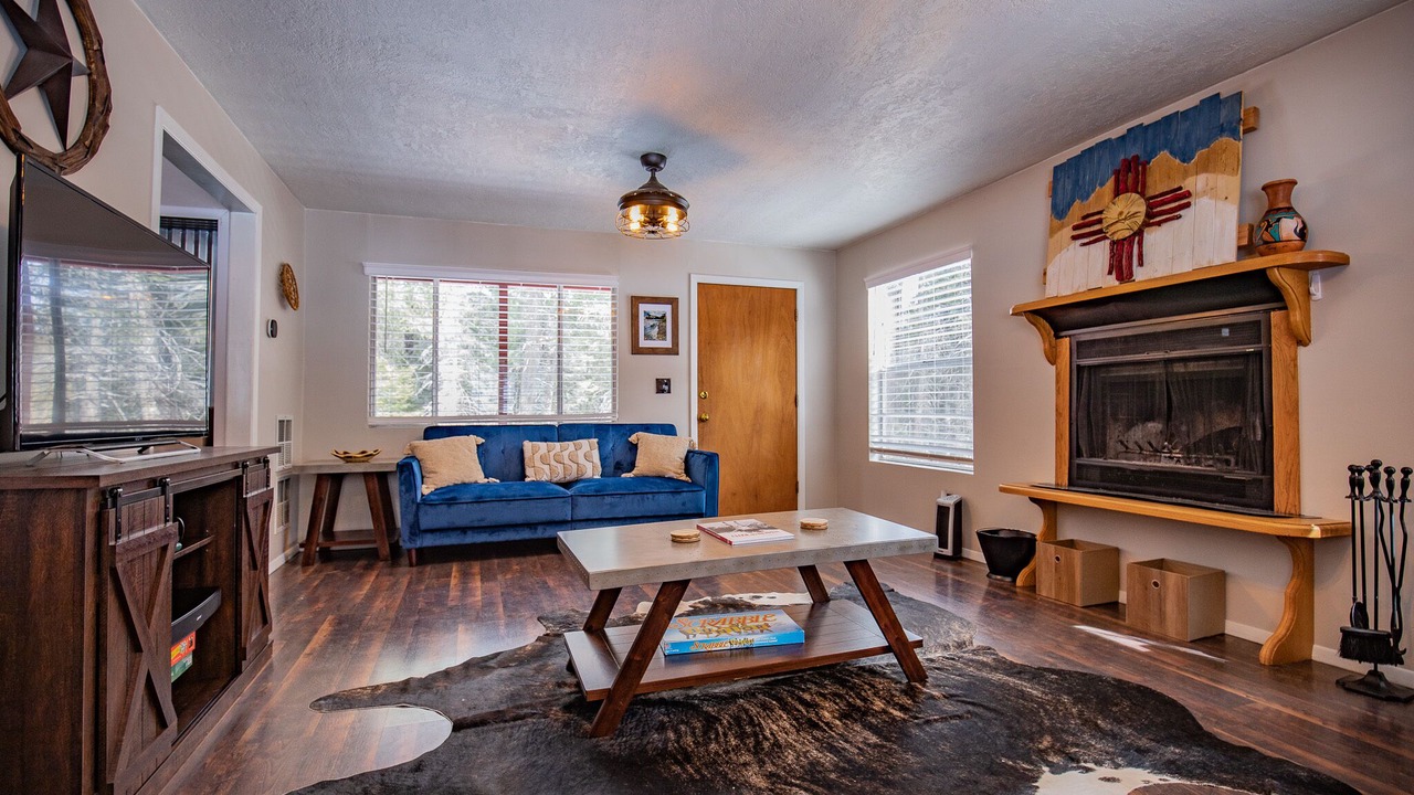 Photo of Livingroom in Cloudcroft