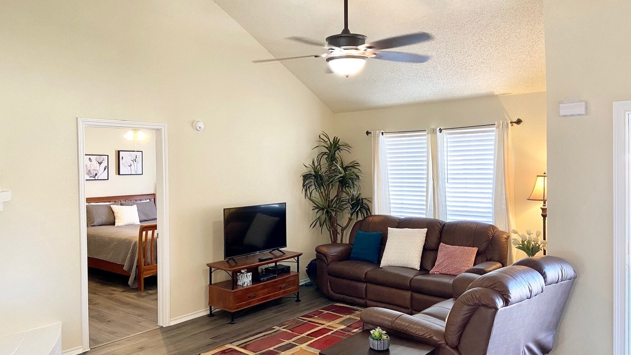 Photo of Livingroom in Euless