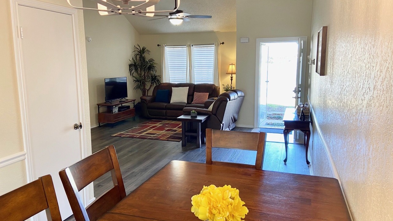Photo of Livingroom in Euless