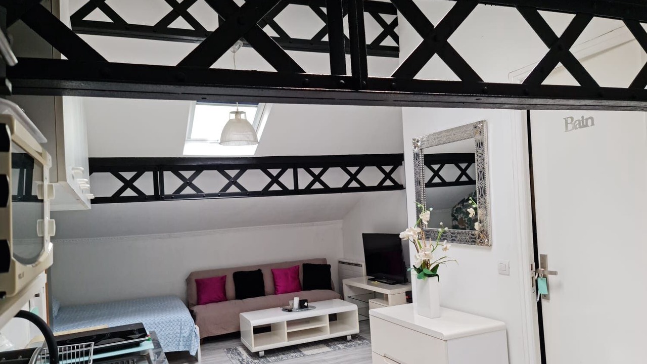 Photo of Livingroom in Bondy