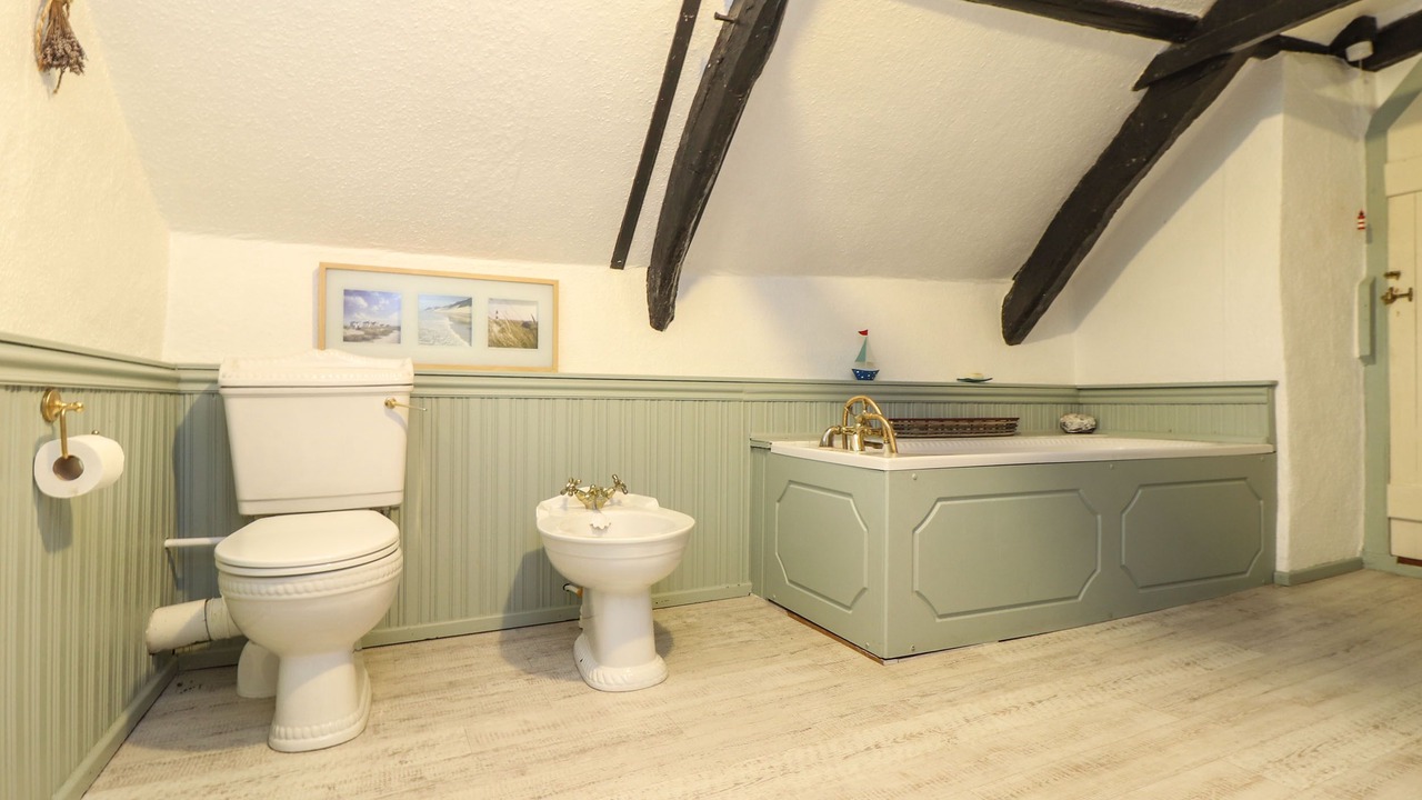 Photo of Bathroom in Saint Gennys