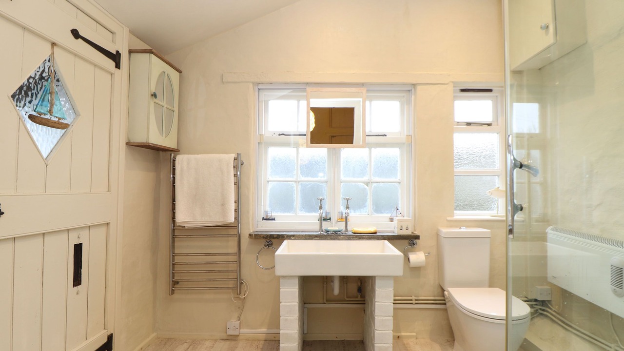 Photo of Bathroom in Saint Gennys