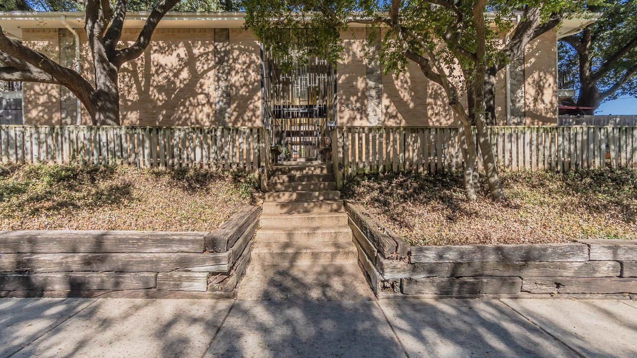 Photo of Outdoor in Turtle Creek