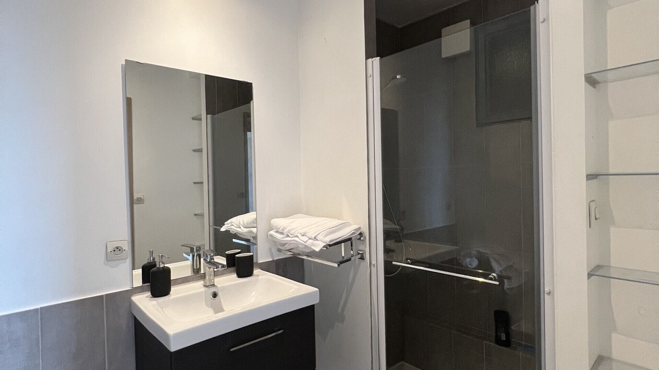 Photo of Bathroom in Toulouse East