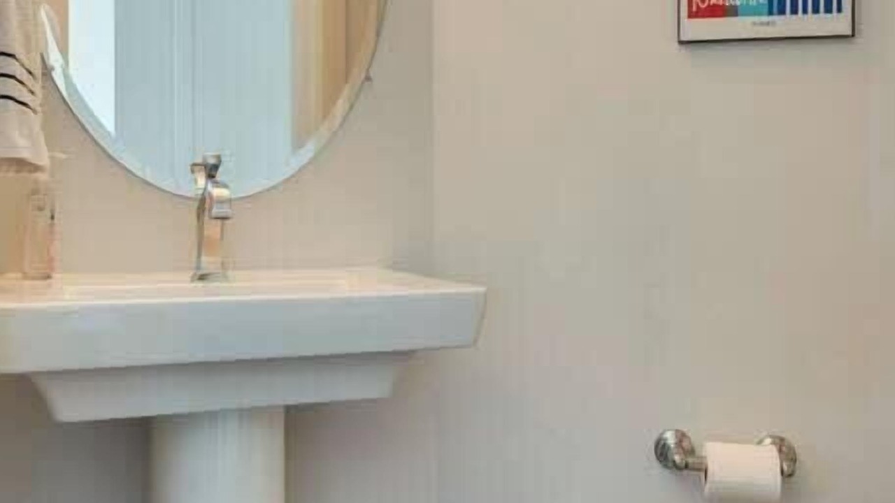 Photo of Bathroom in Hadley - Washington