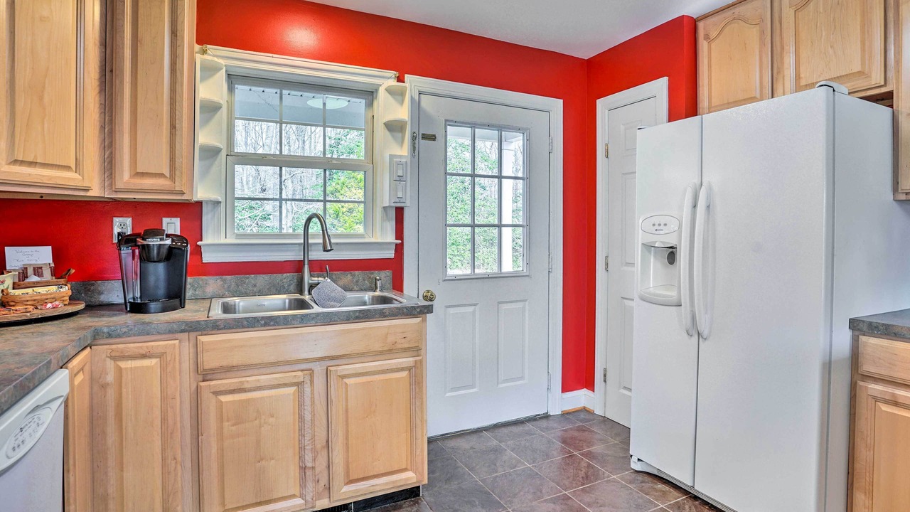 Photo of Kitchen in Loretto