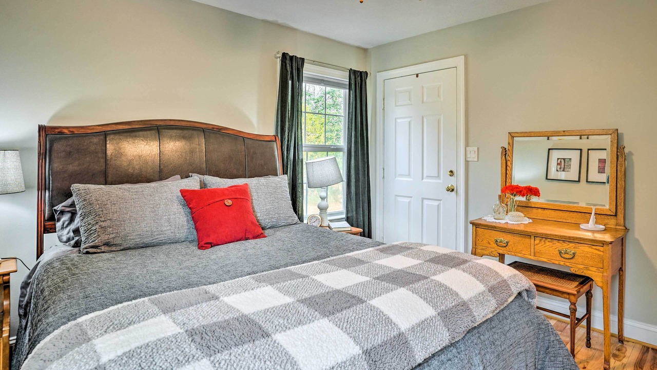Photo of Bedroom in Loretto