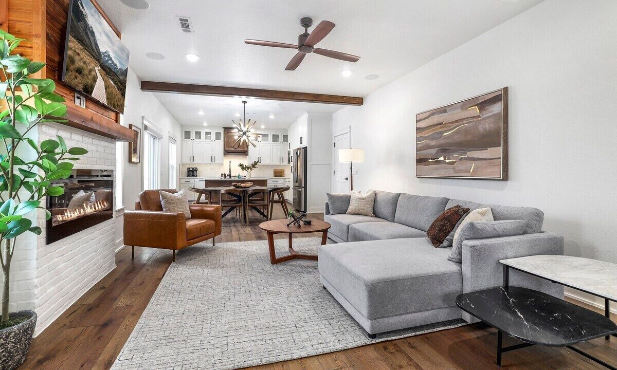 Photo of Livingroom in Downtown