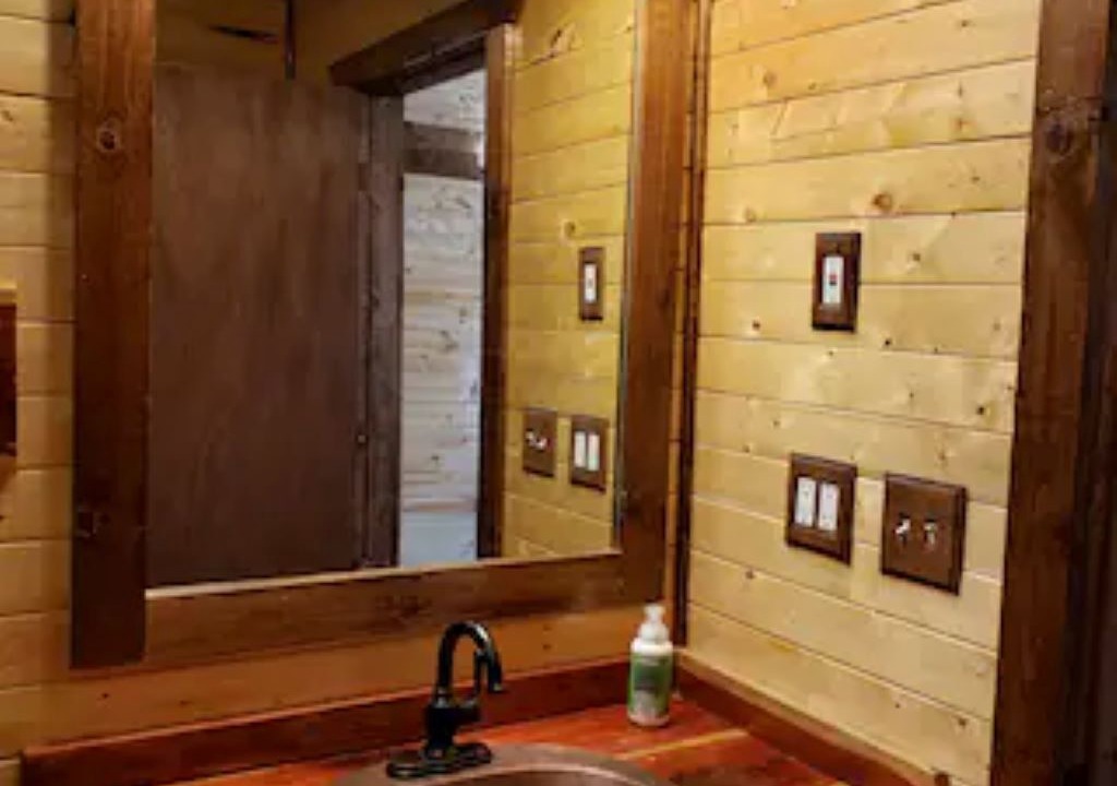 Photo of Bathroom in Canyon