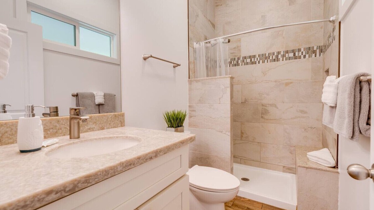 Photo of Bathroom in Wailuku