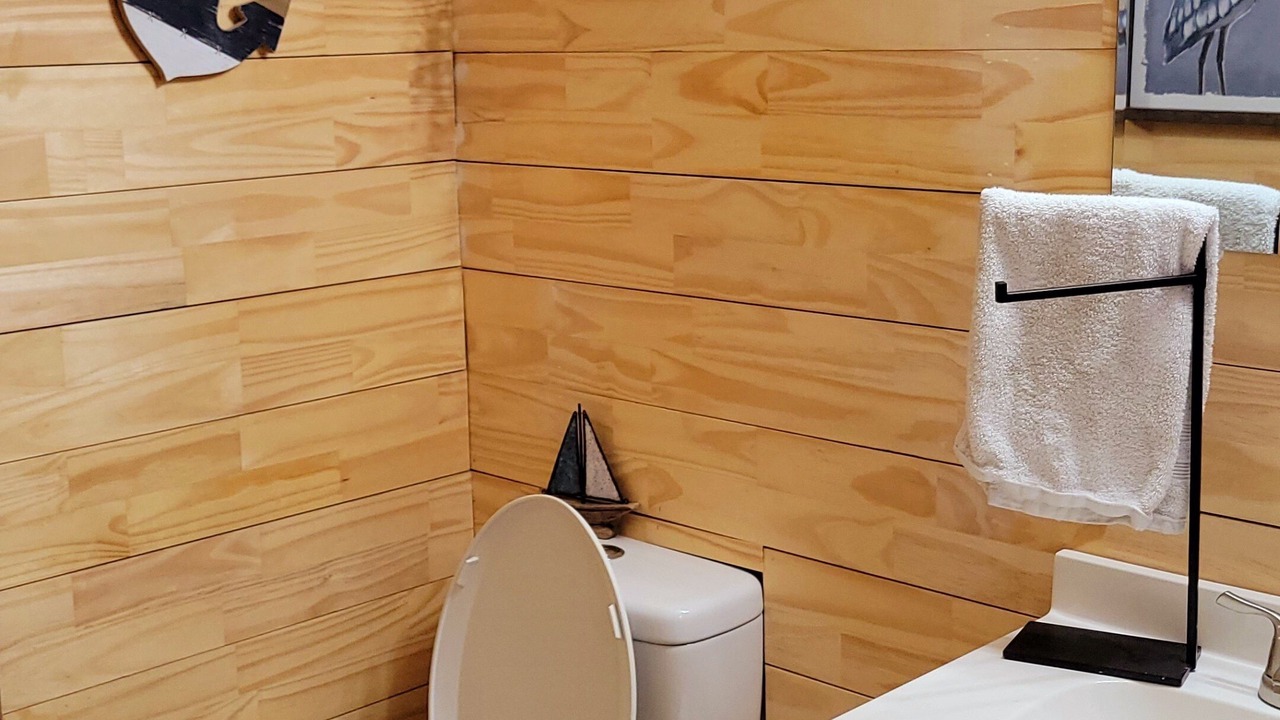 Photo of Bathroom in Hoyt