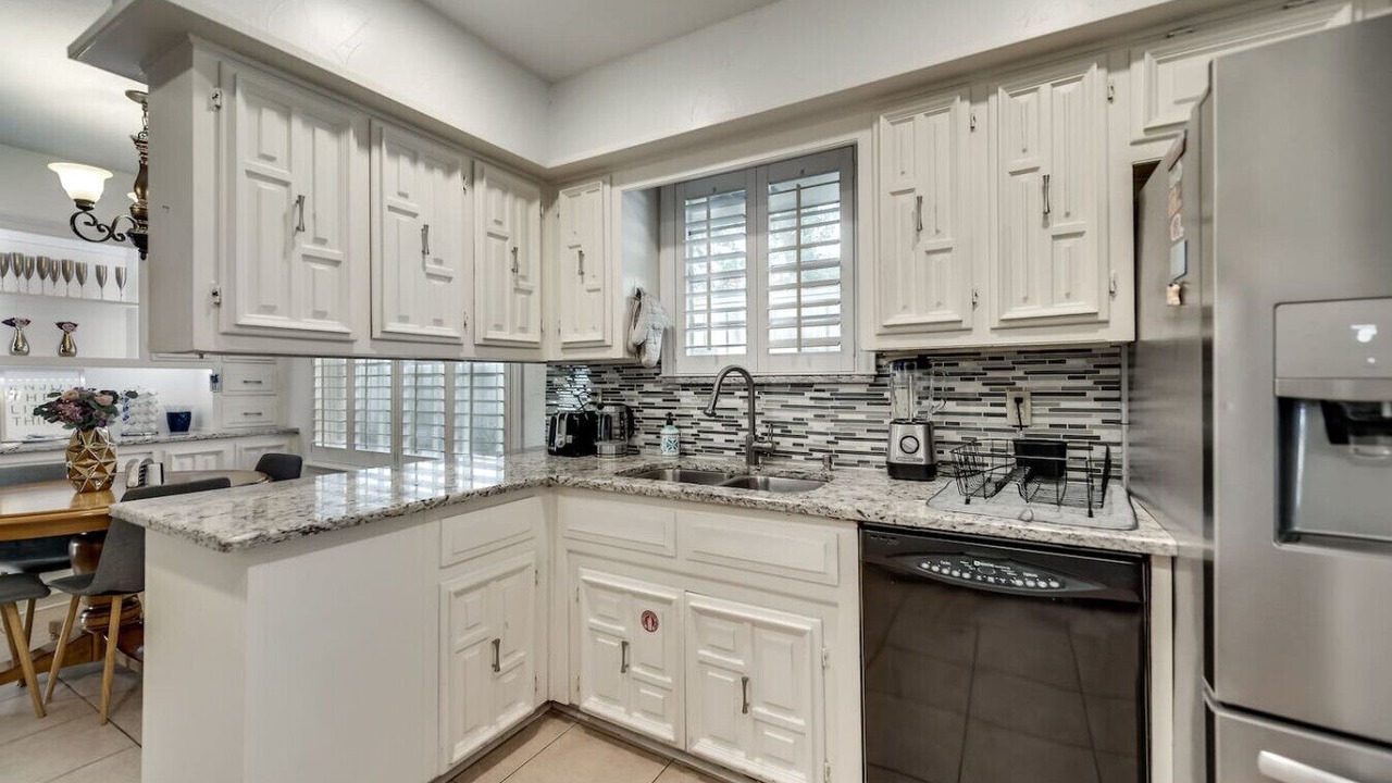 Photo of Kitchen in Far North Dallas