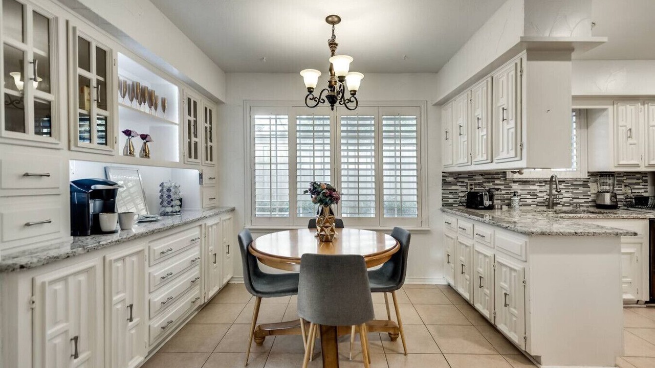 Photo of Kitchen in Far North Dallas