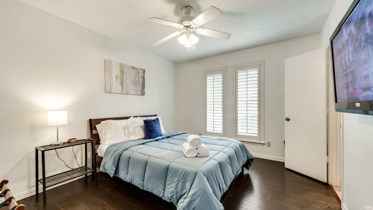 Photo of Bedroom in Far North Dallas