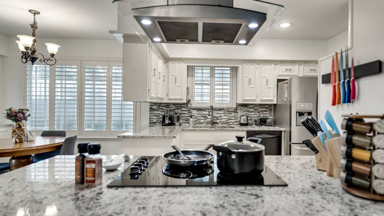 Photo of Kitchen in Far North Dallas