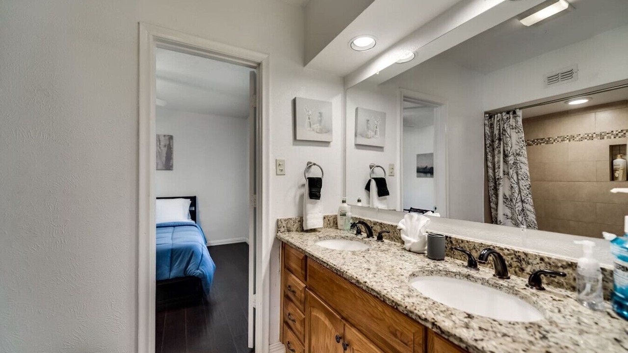 Photo of Bathroom in Far North Dallas