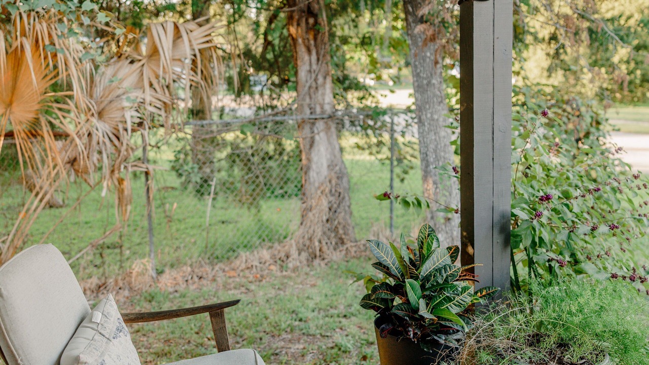Photo of Patio Balcony in Historic Downtown Apalachicola